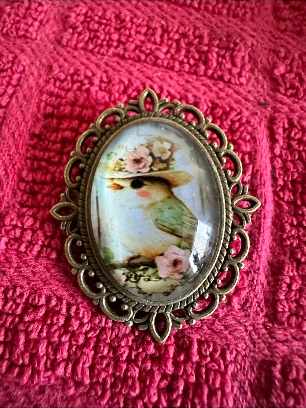 Antique-Style Floral Bird Cameo Brooch - Pink & Gold Tones